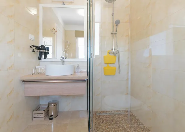 Relaxing Mala Vala 빌라 파자나